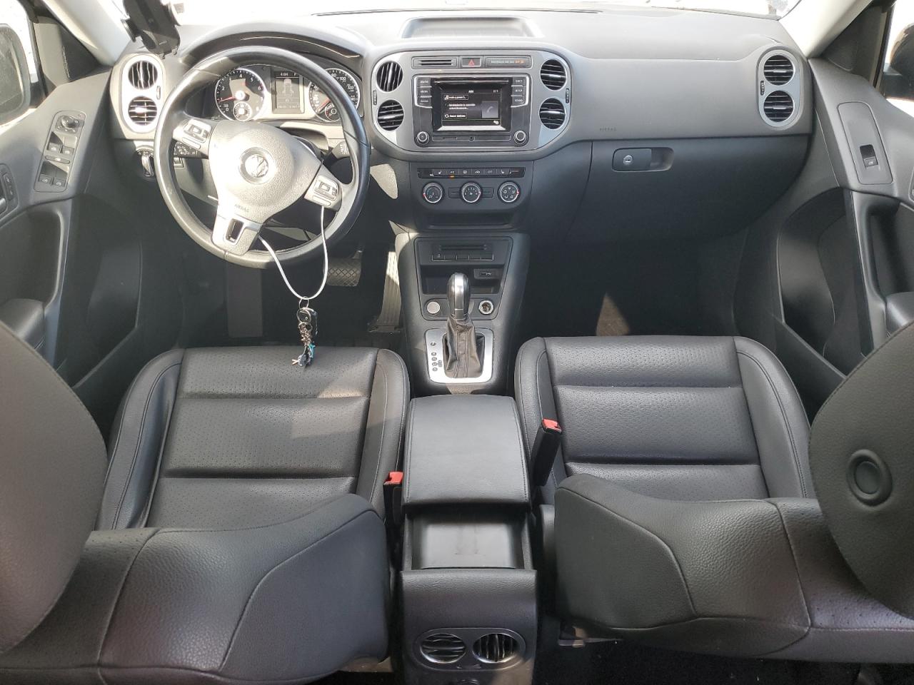 2016 Volkswagen Tiguan S VIN: WVGAV7AX8GW003953 Lot: 84182915