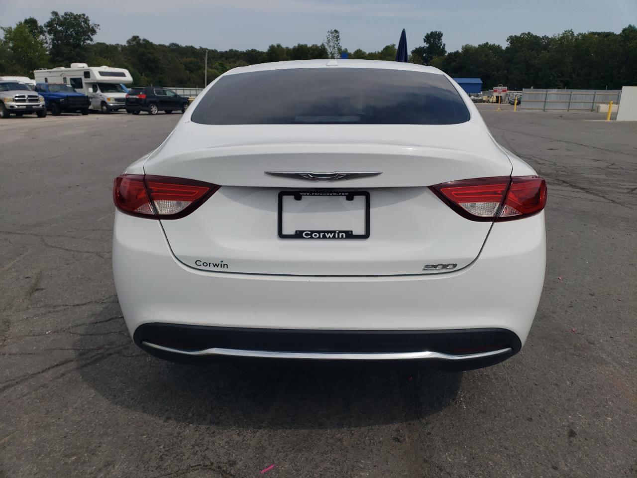 2015 Chrysler 200 Limited VIN: 1C3CCCAB7FN525952 Lot: 71914585