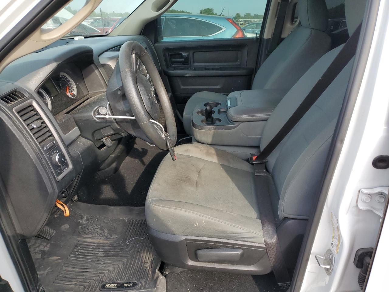 2018 Ram 1500 St VIN: 3C6RR7KT3JG178809 Lot: 81263245