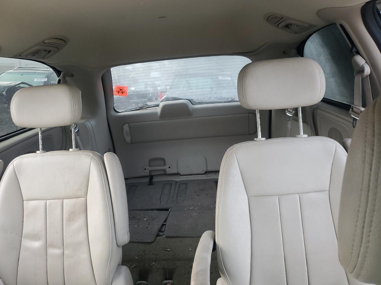 2005 Chrysler Town & Country Touring VIN: 2C4GP54L15R600583 Lot: 81828085