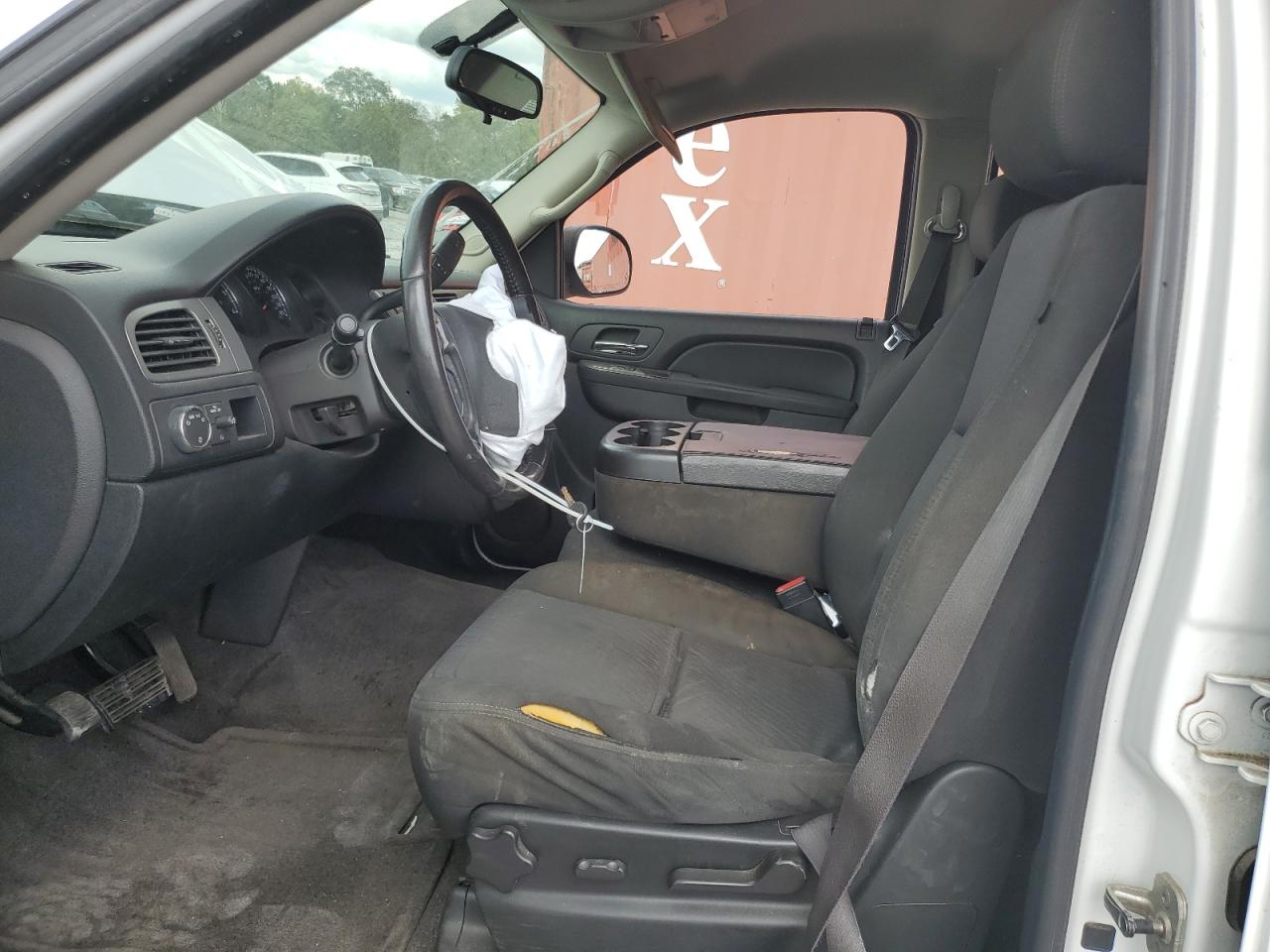 2010 Chevrolet Tahoe C1500 Ls VIN: 1GNUCAE05AR257229 Lot: 84437805