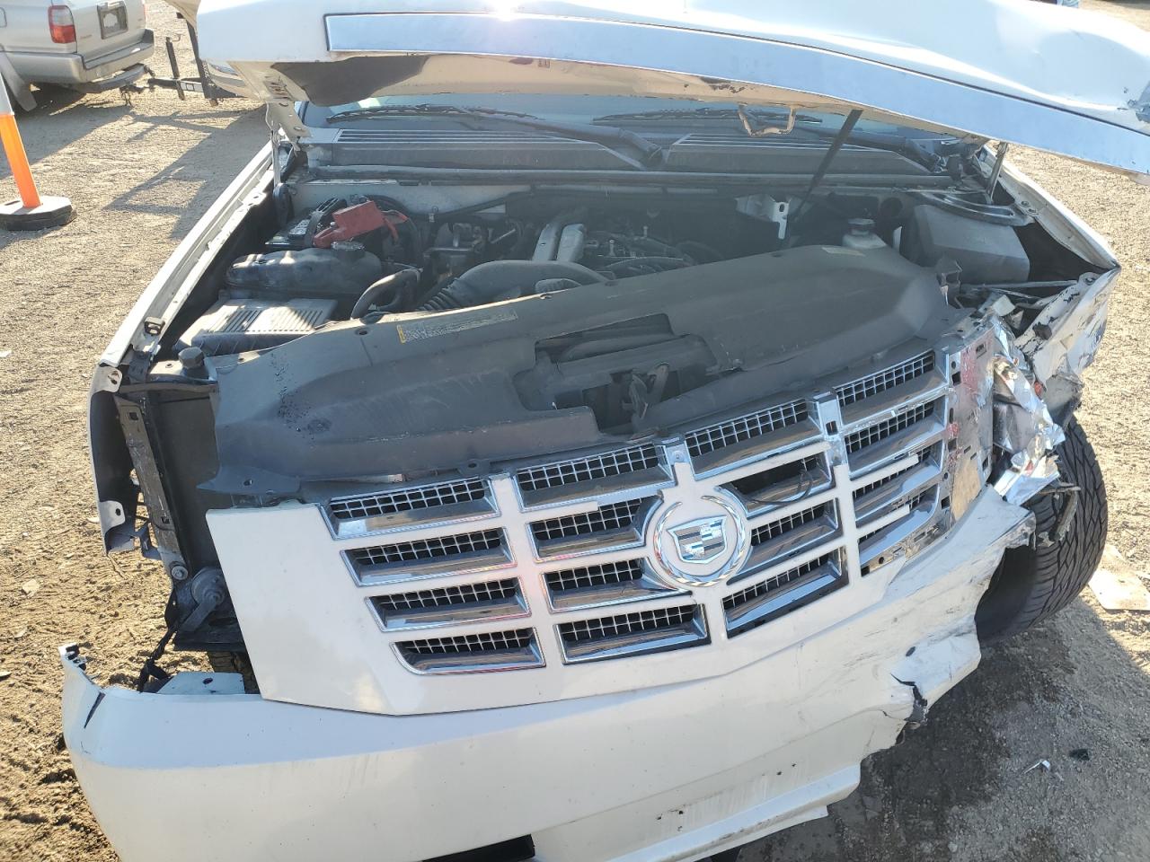 2010 Cadillac Escalade Esv Premium VIN: 1GYUKJEF0AR284266 Lot: 84267955