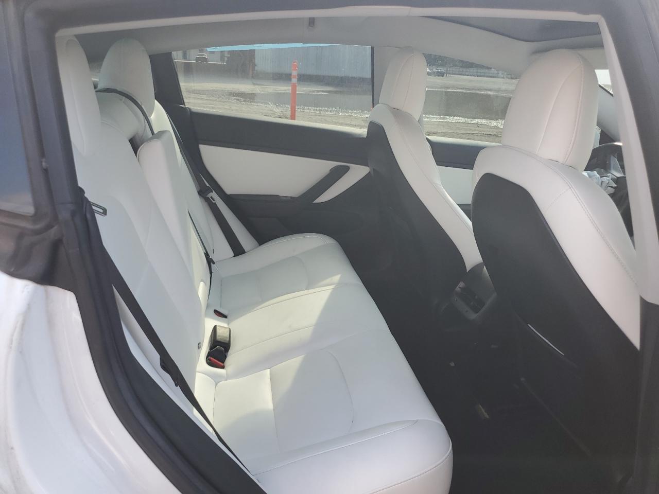 2018 Tesla Model 3 VIN: 5YJ3E1EB3JF112194 Lot: 81232565