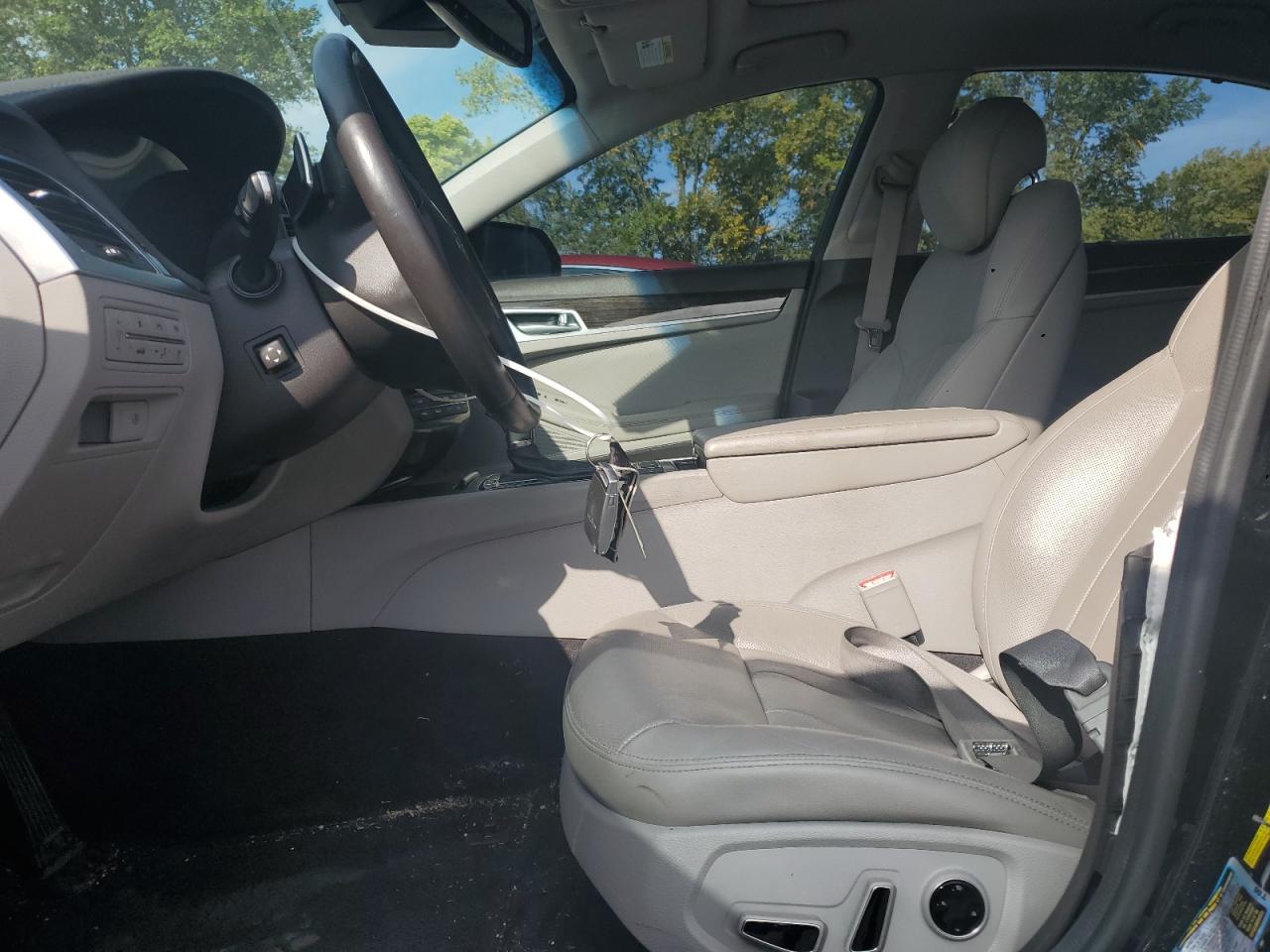 2017 Genesis G80 Base VIN: KMHGN4JE9HU186624 Lot: 71107165