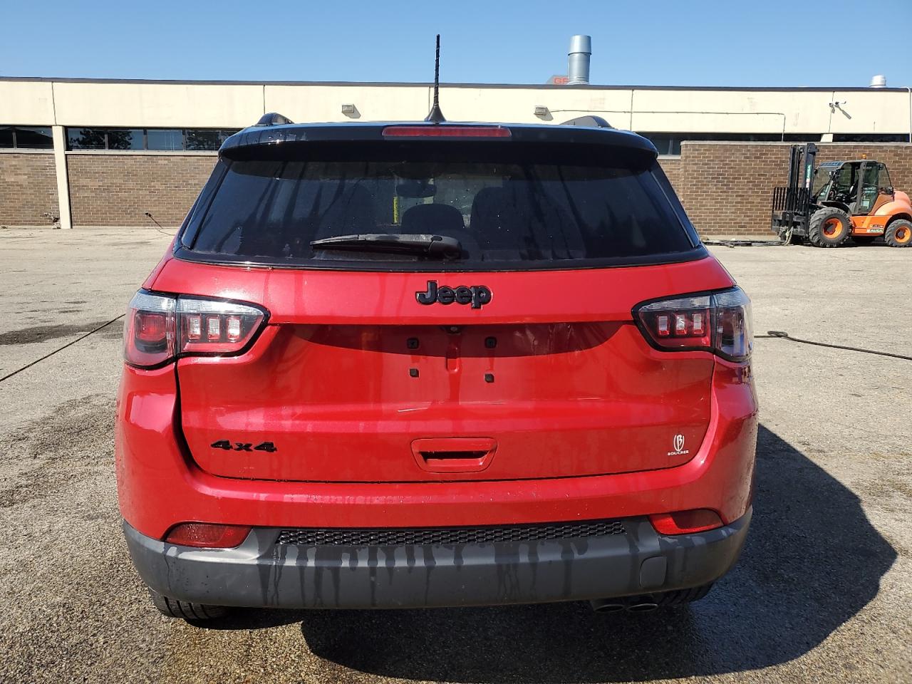 2018 Jeep Compass Latitude VIN: 3C4NJDBB2JT479065 Lot: 71628445