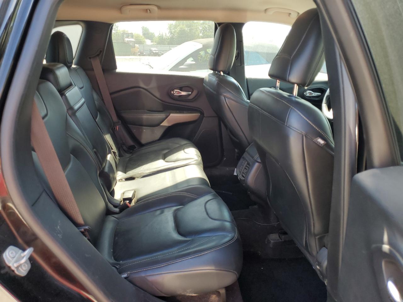 2017 Jeep Cherokee Latitude VIN: 1C4PJMCS5HW580127 Lot: 71871655