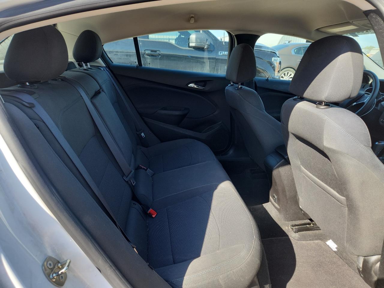 2018 Chevrolet Cruze Lt VIN: 3G1BE6SM1JS654487 Lot: 84282045