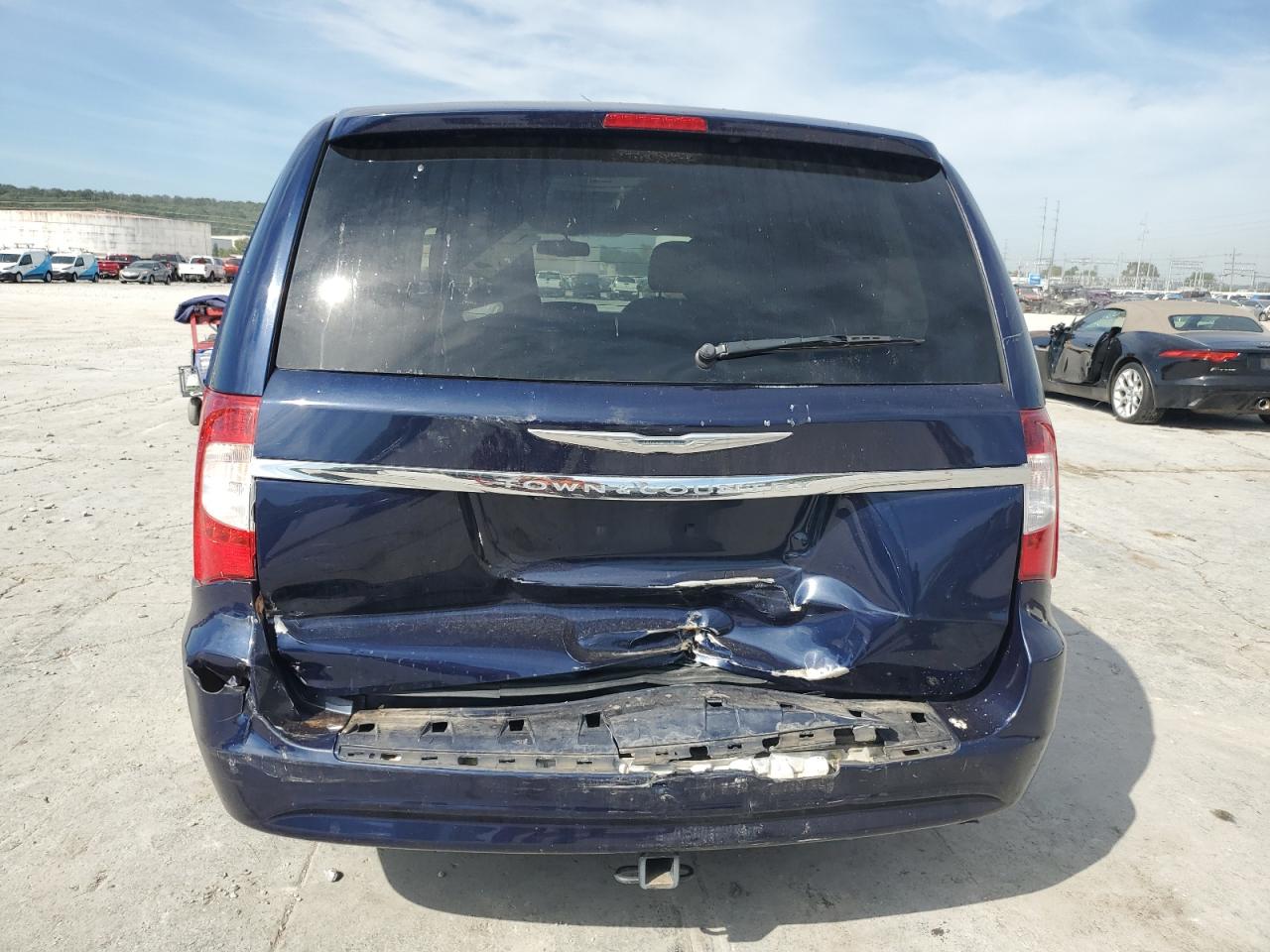2015 Chrysler Town & Country Touring VIN: 2C4RC1BG2FR752554 Lot: 84590305
