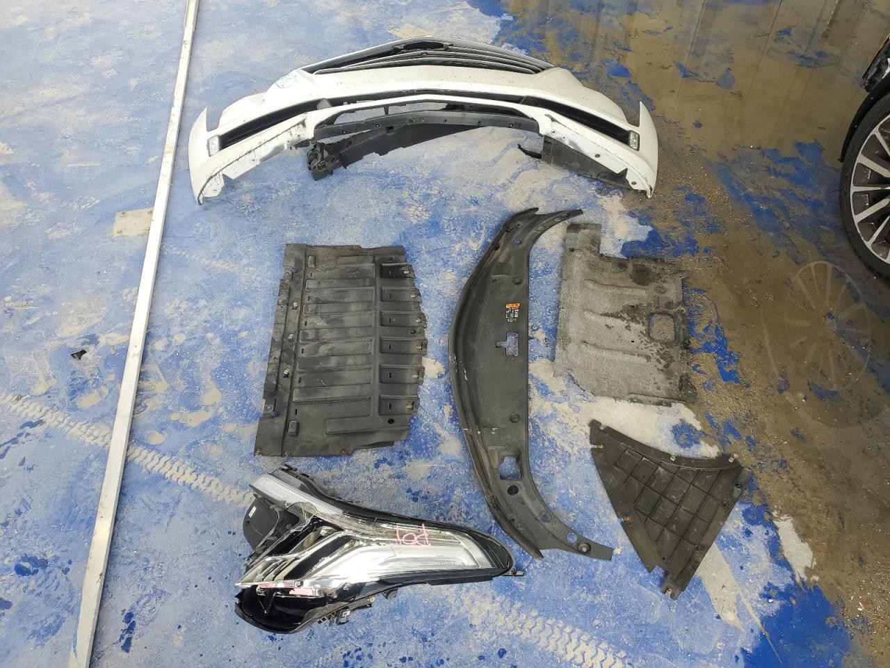 2017 Cadillac Ct6 Premium Luxury VIN: 1G6KH5R6XHU126184 Lot: 80790255