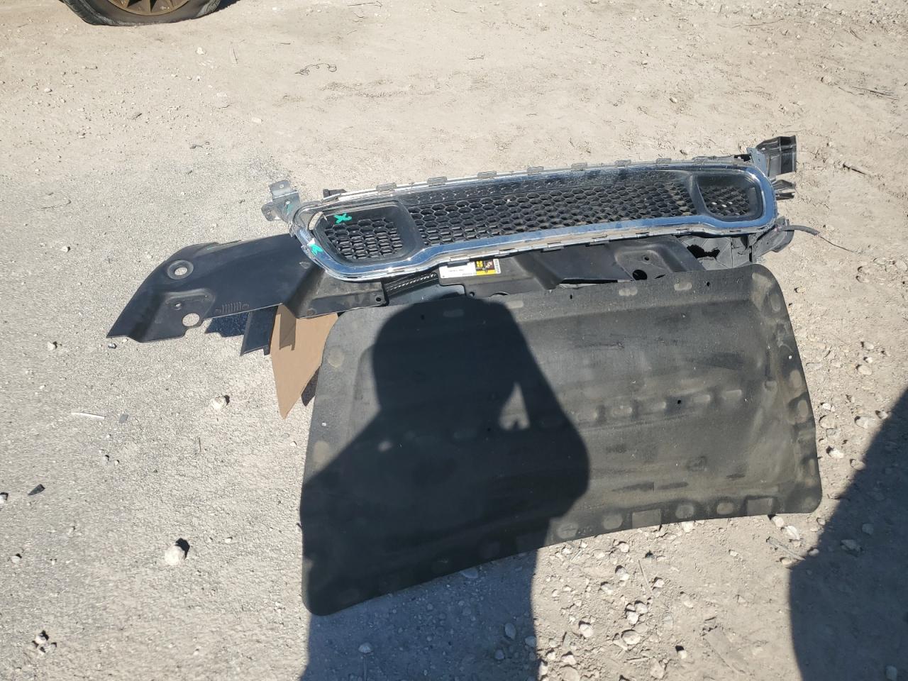 2015 Jeep Cherokee Limited VIN: 1C4PJLDB9FW759633 Lot: 83992905