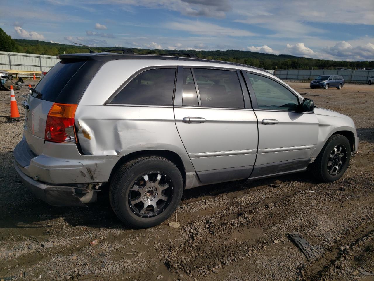 2008 Chrysler Pacifica Touring VIN: 2A8GM68X18R101176 Lot: 84201895