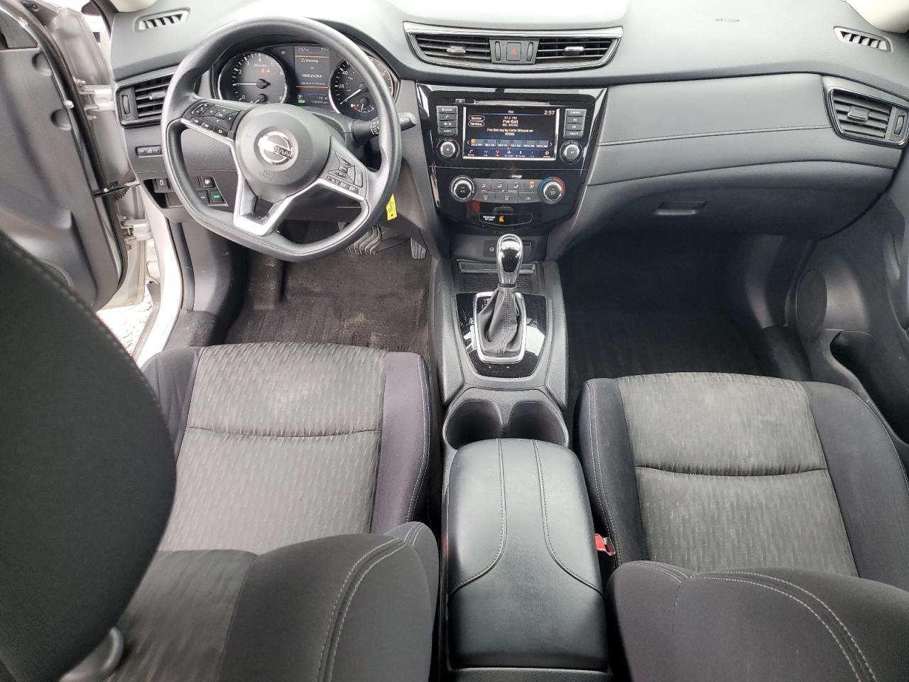 2018 Nissan Rogue S VIN: JN8AT2MVXJW300113 Lot: 81695685