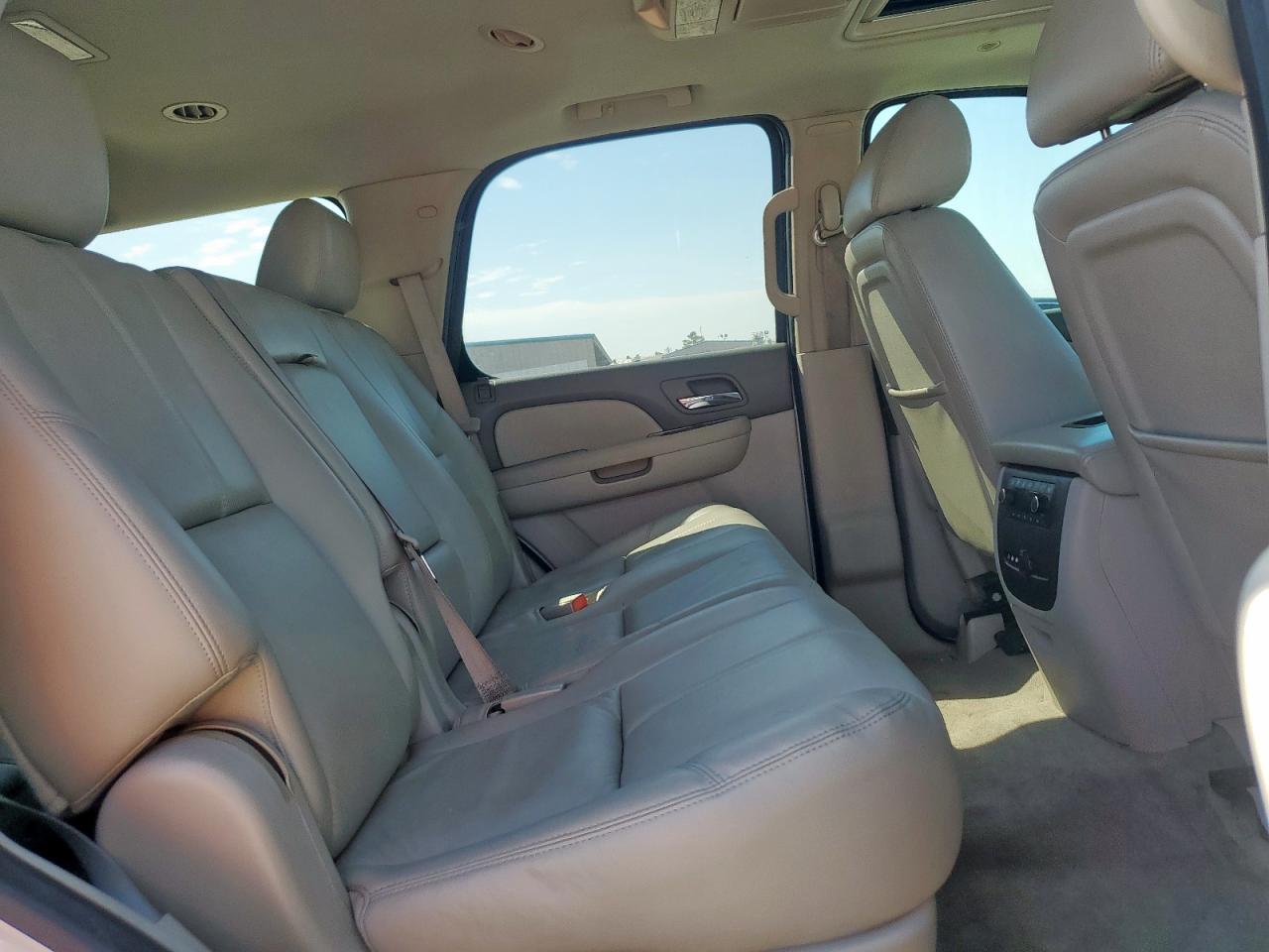 2013 Chevrolet Tahoe C1500 Lt VIN: 1GNSCBE06DR103842 Lot: 84603225