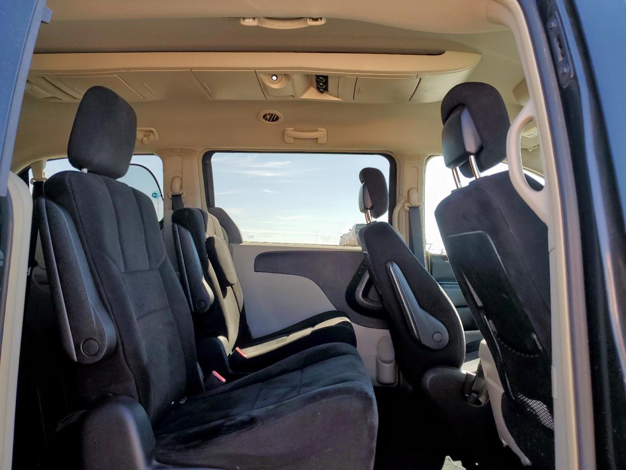 2011 Chrysler Town & Country Touring VIN: 2A4RR5DG9BR665659 Lot: 80670465