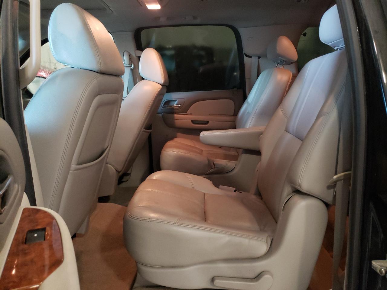 2007 Chevrolet Suburban K1500 VIN: 3GNFK16367G208862 Lot: 83831825