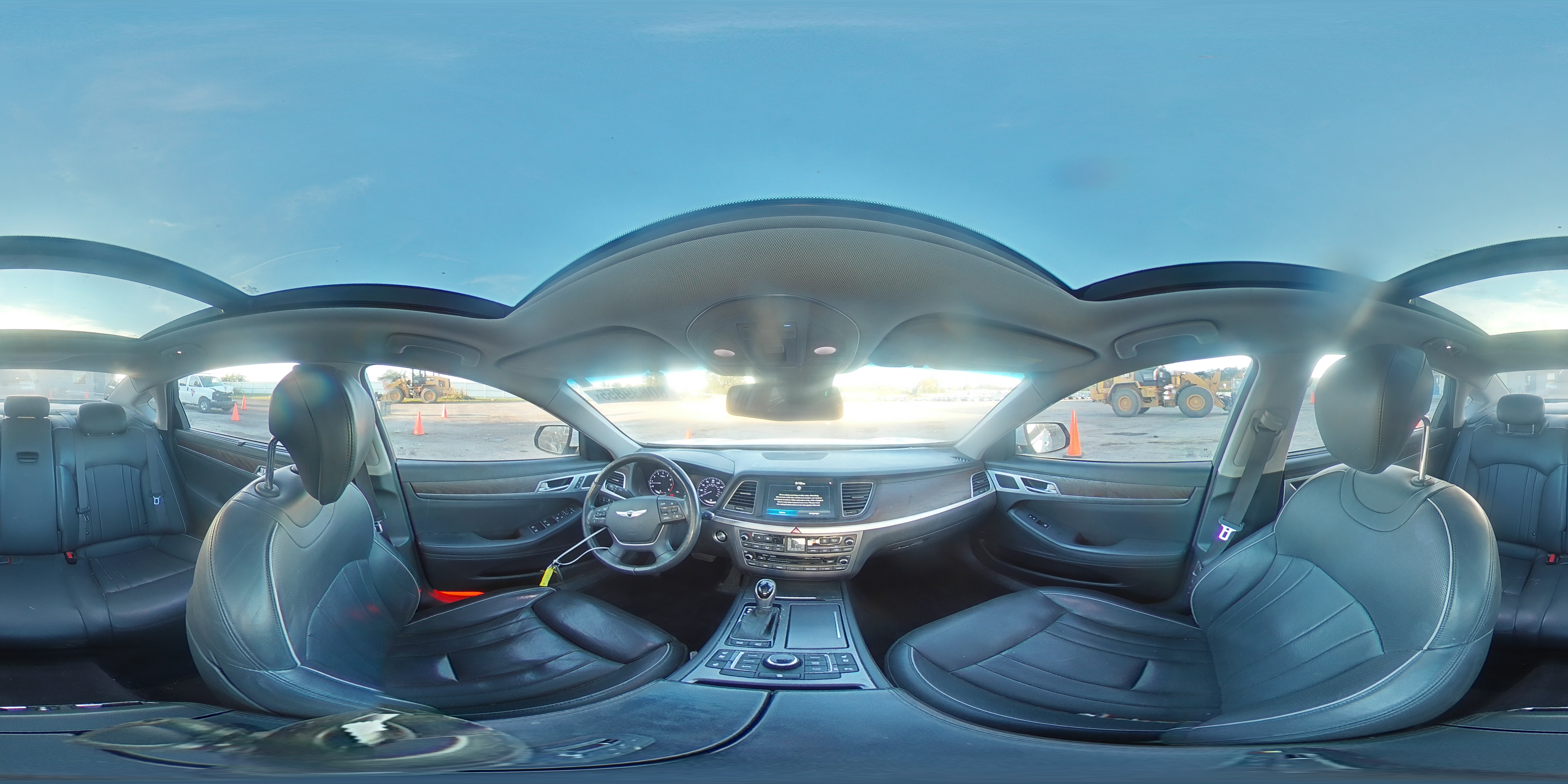 2015 Hyundai Genesis 3.8L VIN: KMHGN4JE2FU071554 Lot: 84771525