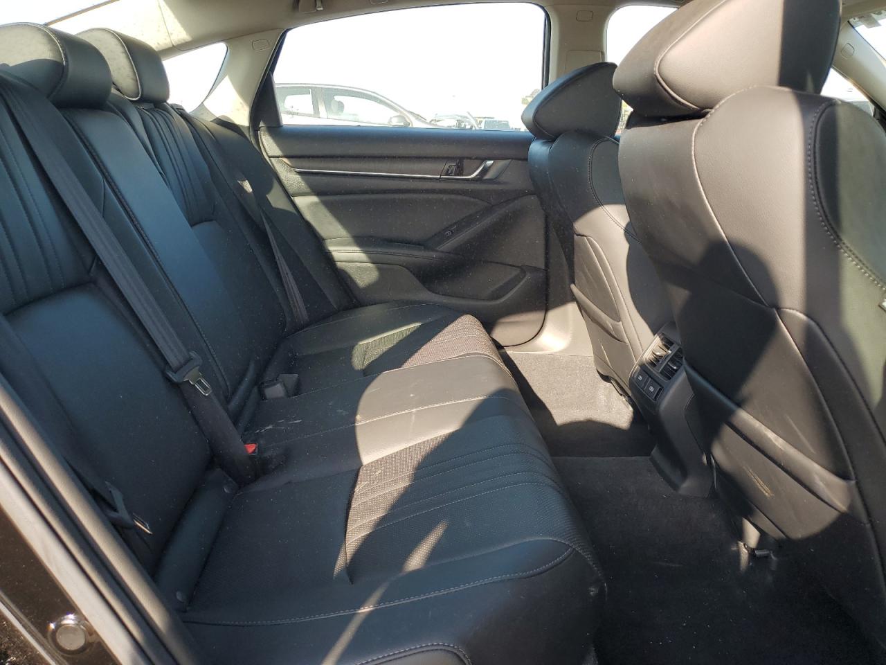 2022 Honda Accord Touring Hybrid VIN: 1HGCV3F90NA000394 Lot: 81646955