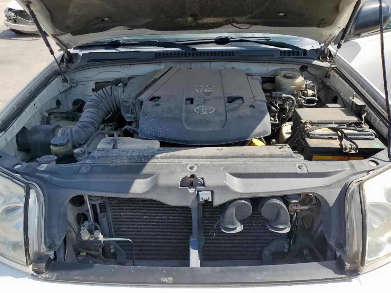 2004 Toyota 4Runner Sr5 VIN: JTEZU14R040025296 Lot: 83872185