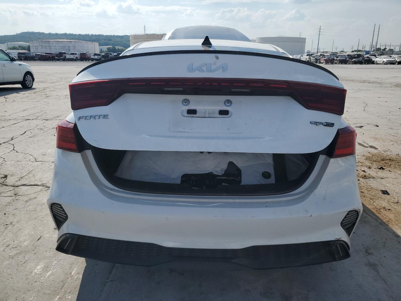 2024 Kia Forte Gt Line VIN: 3KPF54AD8RE702690 Lot: 81040555