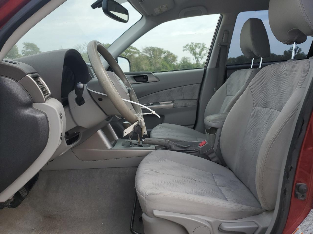 2010 Subaru Forester 2.5X VIN: JF2SH6AC1AH744207 Lot: 81000475