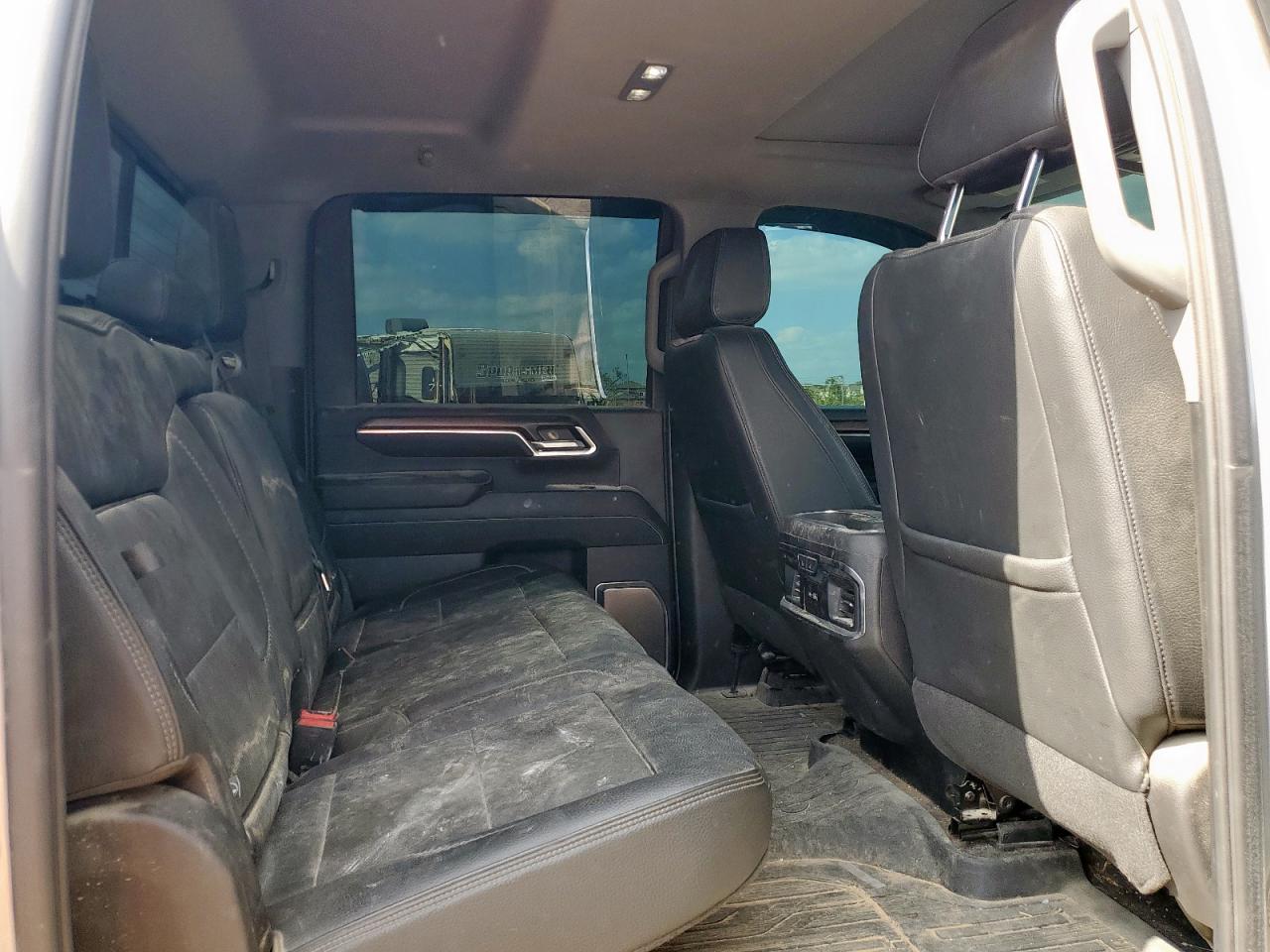 2024 GMC Sierra K3500 Denali VIN: 1GT49WEY8RF231957 Lot: 70223285