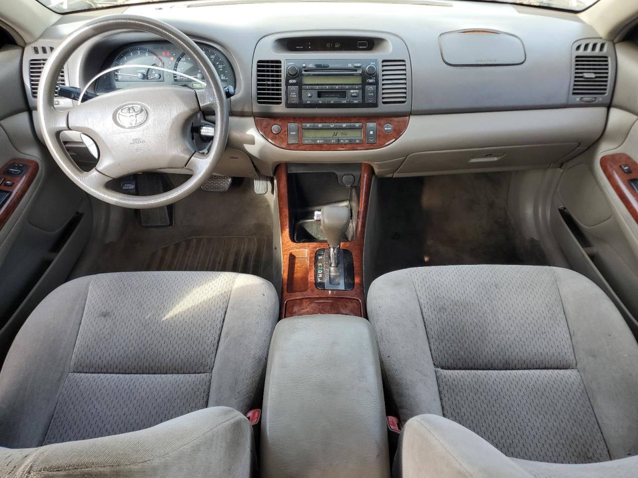 2004 Toyota Camry Le VIN: 4T1BE32K64U813900 Lot: 81764365
