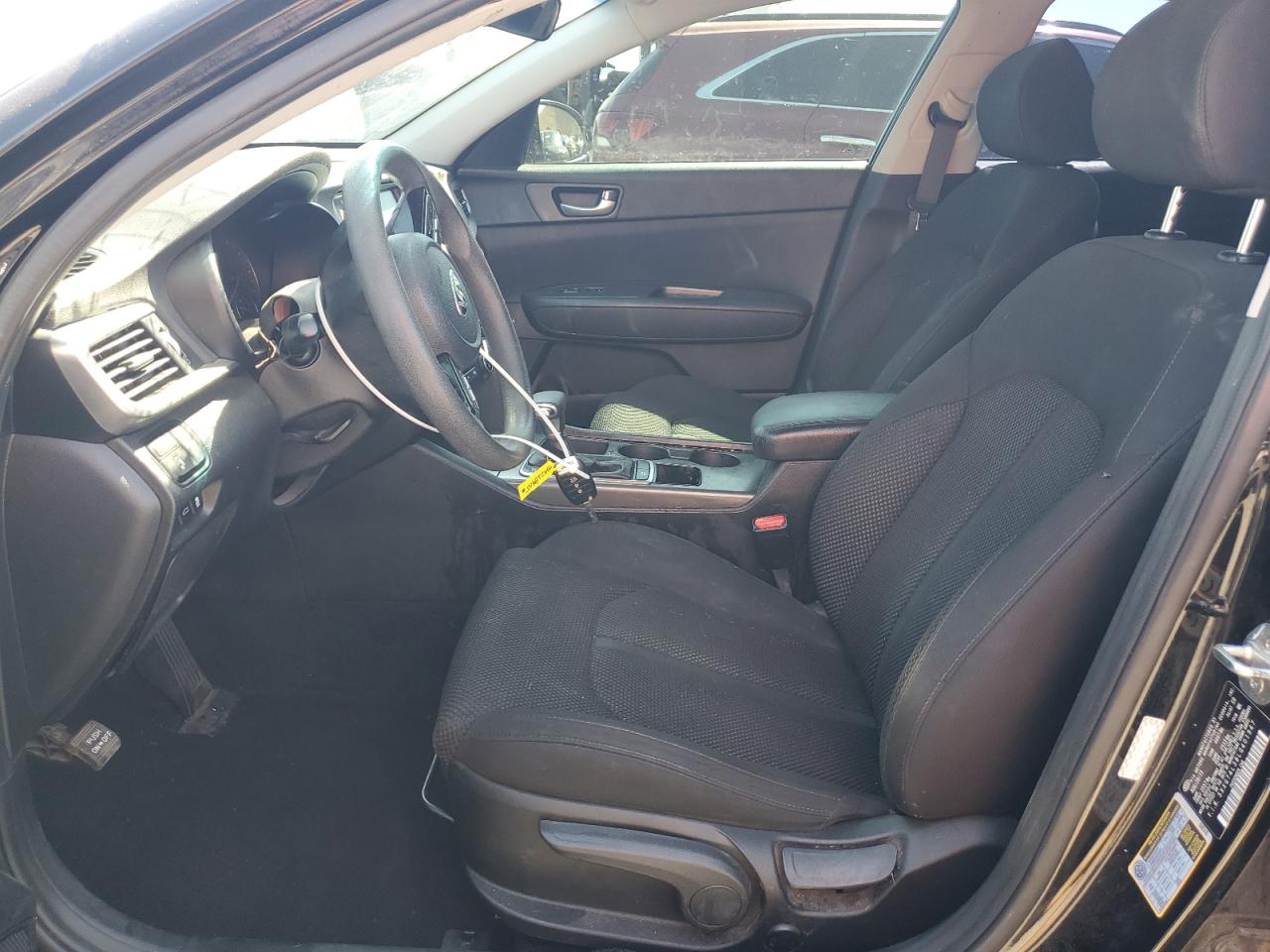 2020 Kia Optima Lx VIN: 5XXGT4L38LG401947 Lot: 84268405