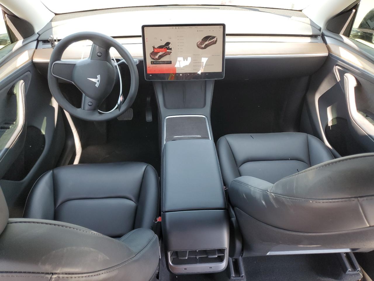 2024 Tesla Model Y VIN: 7SAYGDEE4RA233968 Lot: 80822115