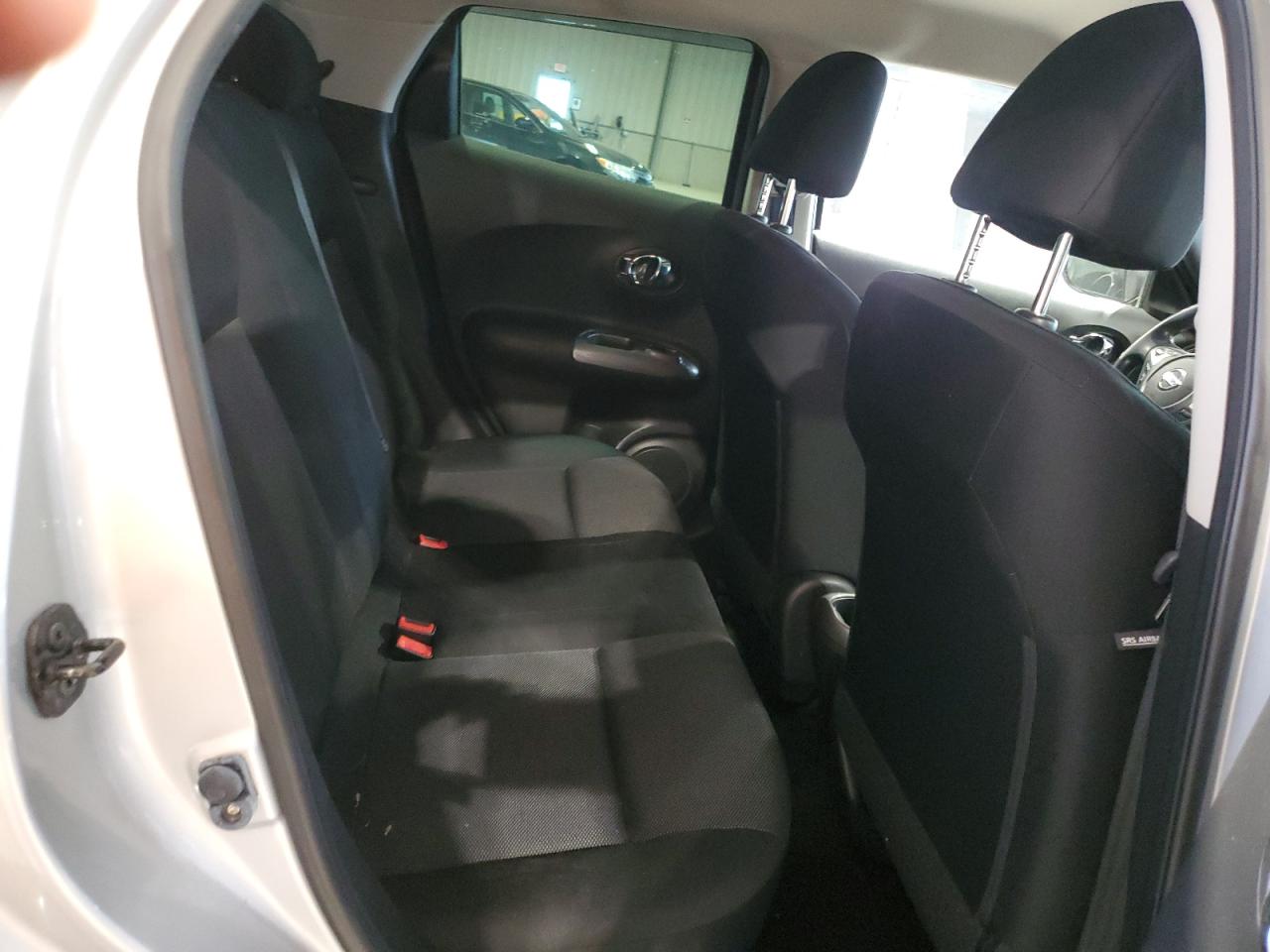 2014 Nissan Juke S VIN: JN8AF5MV8ET358964 Lot: 81701435