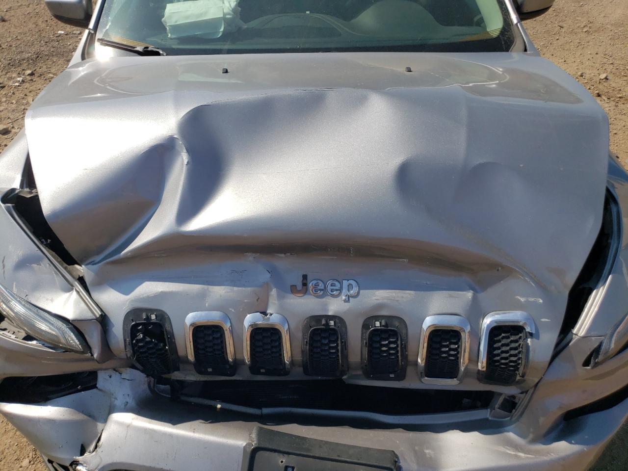 2016 Jeep Cherokee Latitude VIN: 1C4PJLCS8GW216793 Lot: 72101605