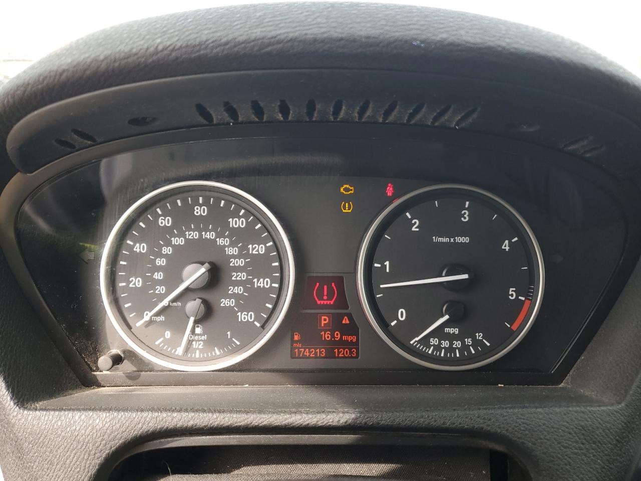 2011 BMW X5 xDrive35D VIN: 5UXZW0C54BL657610 Lot: 81135815