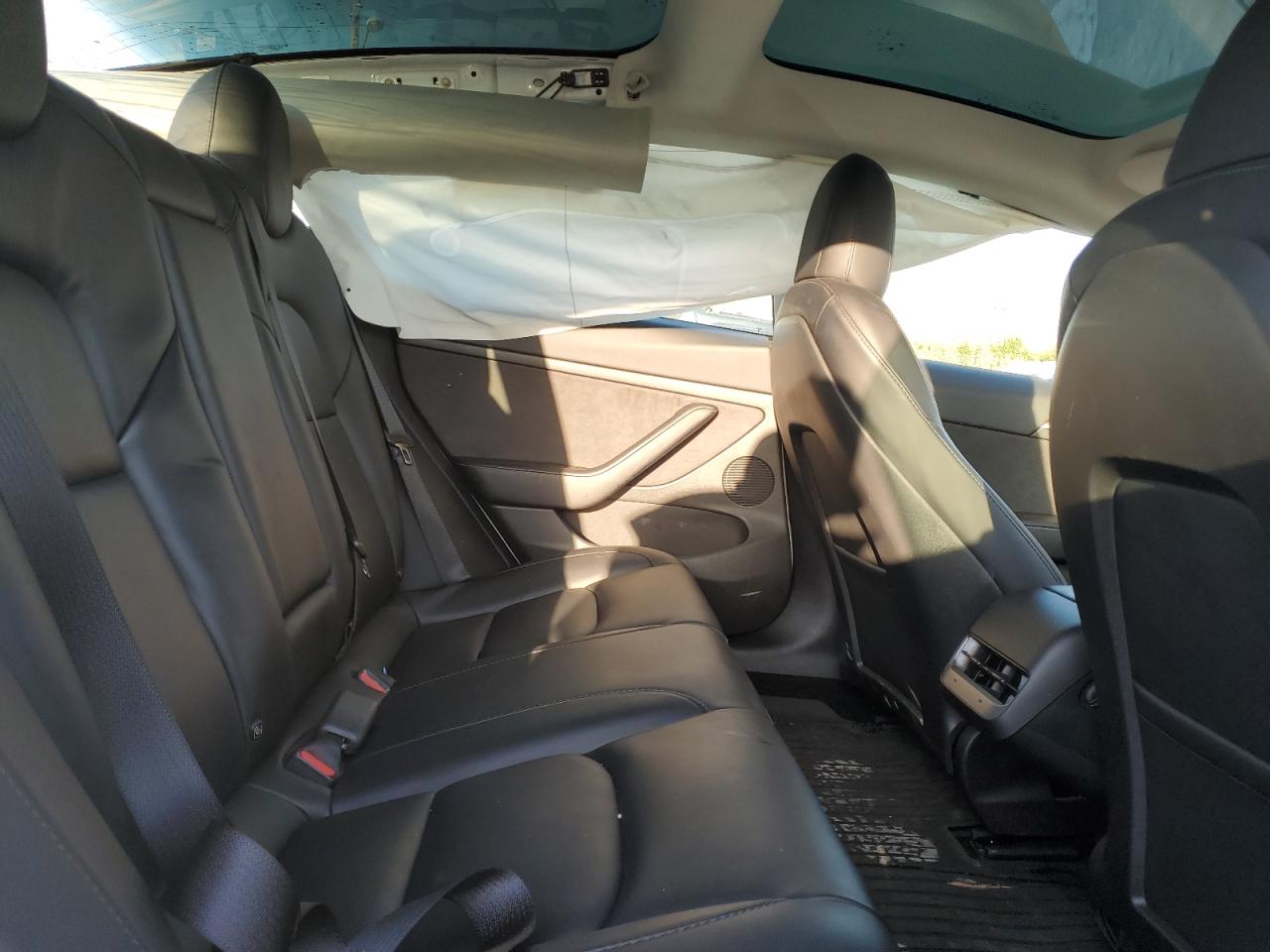 2022 Tesla Model 3 VIN: 5YJ3E1EB0NF355368 Lot: 81906755