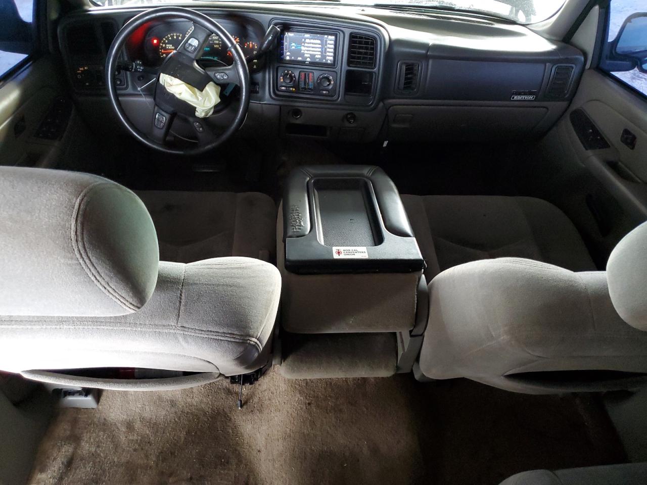 2005 Chevrolet Suburban C1500 VIN: 1GNEC16Z25J129178 Lot: 81907635