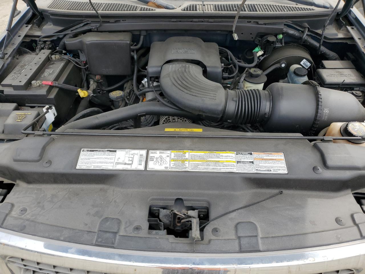 1998 Ford Expedition VIN: 1FMRU18W1WLB22332 Lot: 81282955