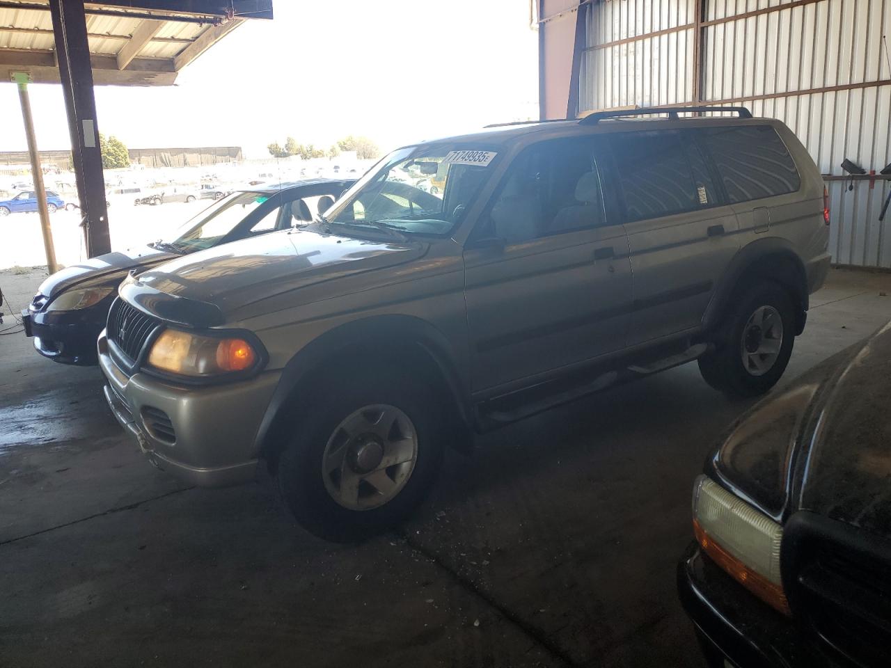 JA4LS21H92P000784 MITSUBISHI MONTERO Photo 1