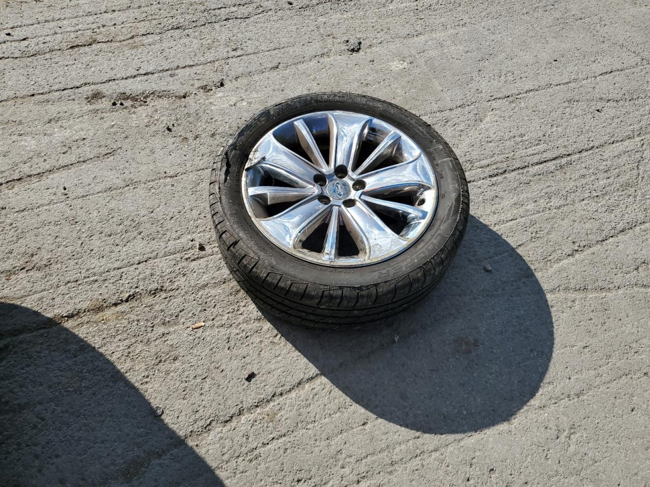 2010 Ford Taurus Limited VIN: 1FAHP2JW2AG113704 Lot: 80456465