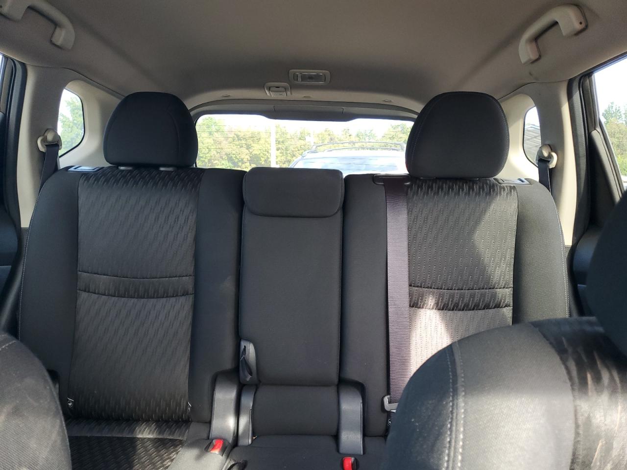 2017 Nissan Rogue S VIN: KNMAT2MV4HP512795 Lot: 84885835