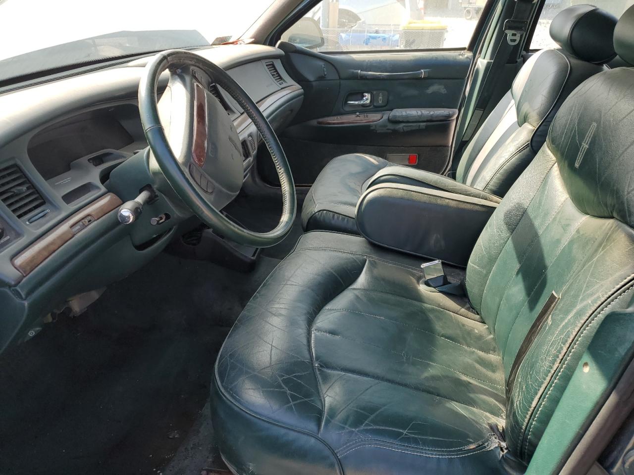 1995 Lincoln Town Car Executive VIN: 1LNLM81W5SY732613 Lot: 71891105