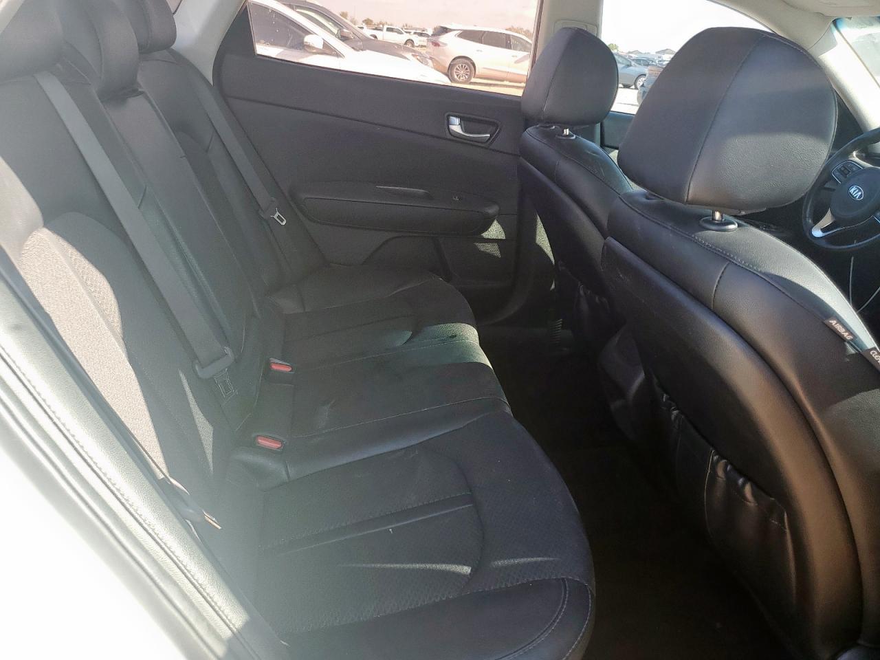 2018 Kia Optima Lx VIN: 5XXGT4L32JG251301 Lot: 81161175