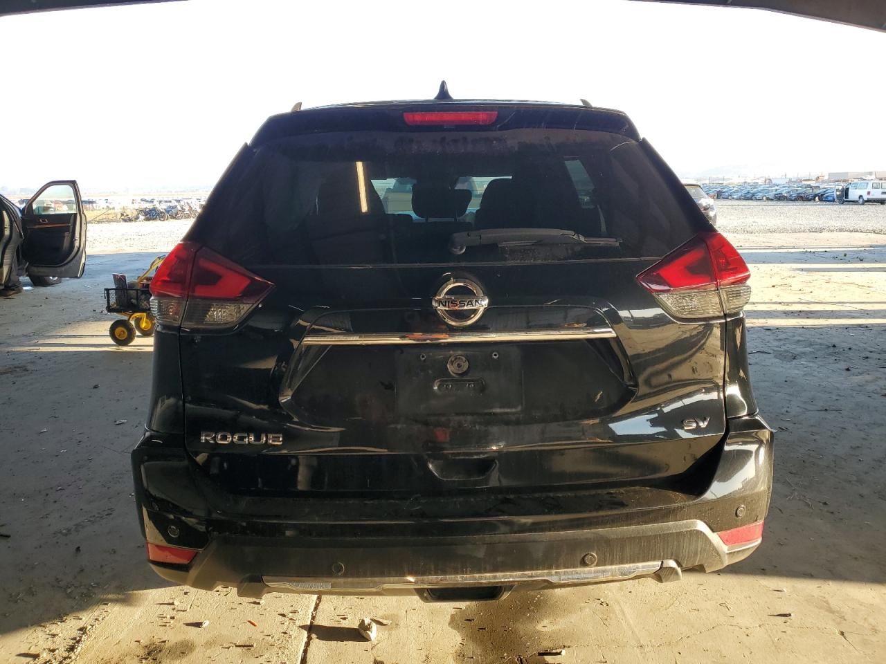 2019 Nissan Rogue S VIN: KNMAT2MT4KP526668 Lot: 70753645