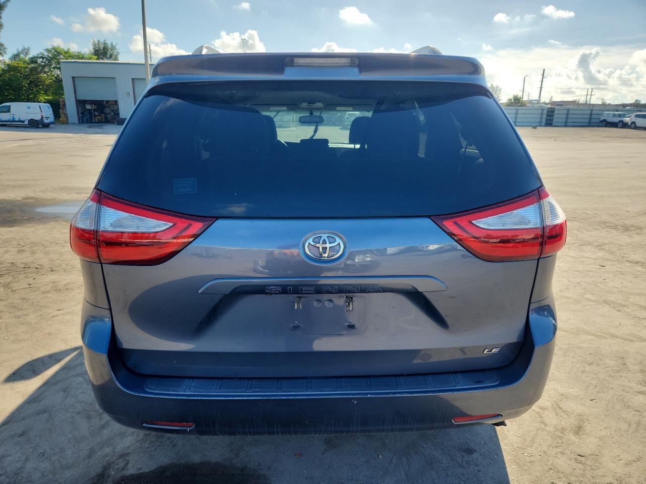 2015 Toyota Sienna Le VIN: 5TDKK3DC5FS558473 Lot: 81761805