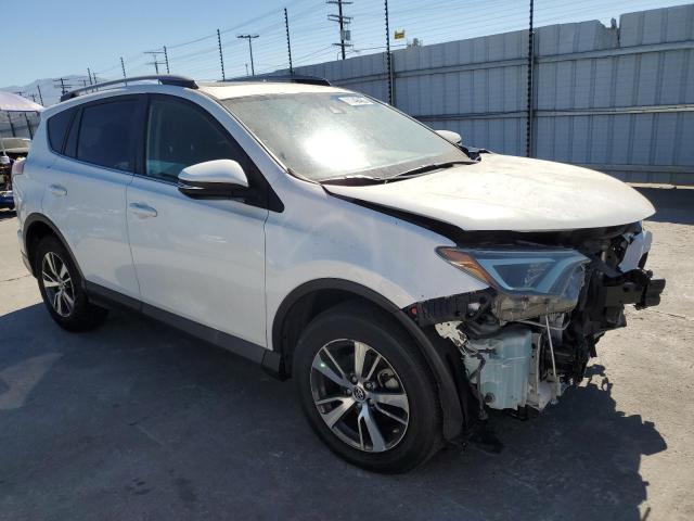 Паркетники TOYOTA RAV4 2017 Белы