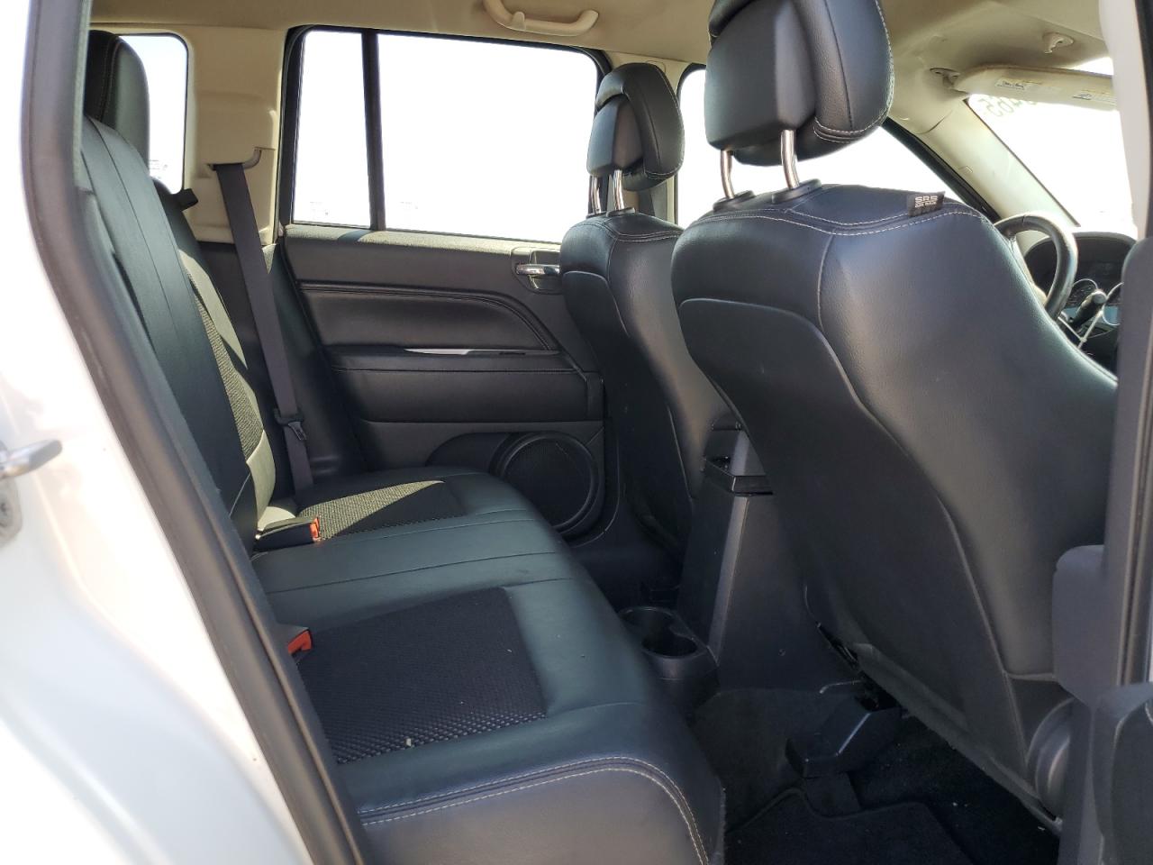 2016 Jeep Compass Latitude VIN: 1C4NJDEB7GD779744 Lot: 84400465