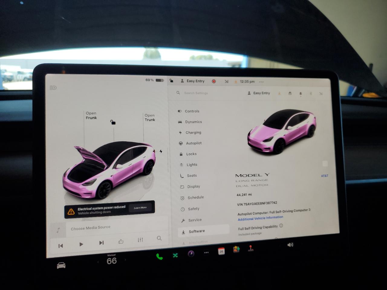 2022 Tesla Model Y VIN: 7SAYGAEE8NF387742 Lot: 82127005