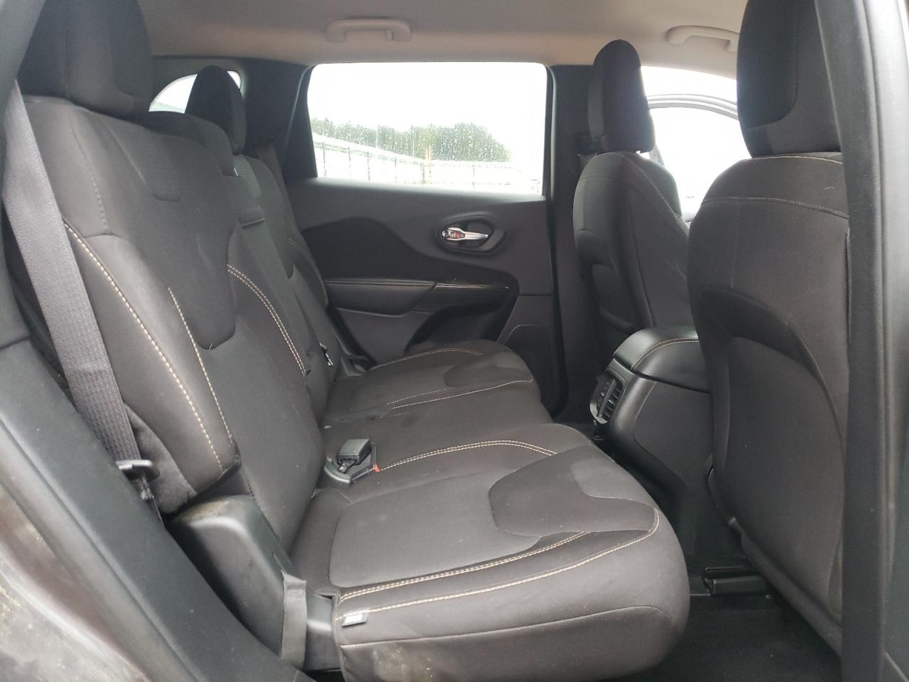 2016 Jeep Cherokee Latitude VIN: 1C4PJLCS6GW108429 Lot: 81895265