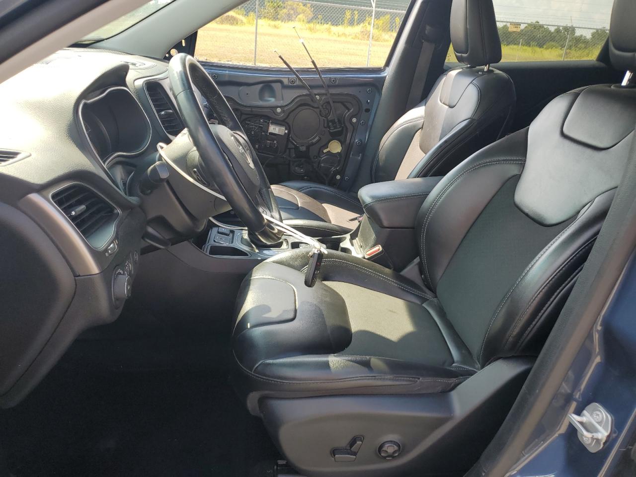 2020 Jeep Cherokee Latitude Plus VIN: 1C4PJLLB7LD610730 Lot: 81234305