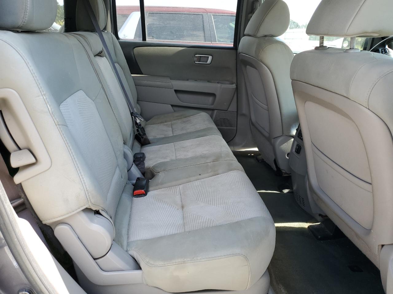 2014 Honda Pilot Lx VIN: 5FNYF4H22EB018121 Lot: 80686575