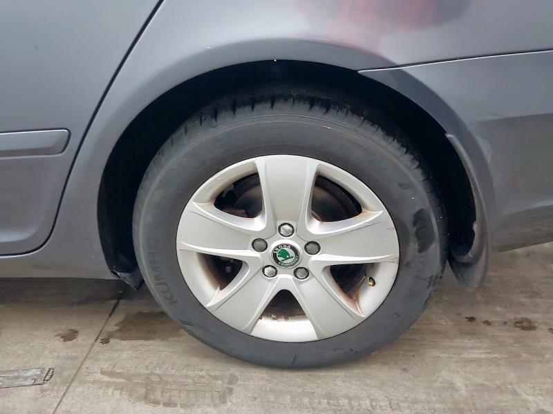 2010 SKODA OCTAVIA ELEGANCE
