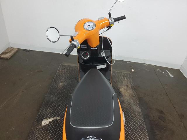 2022 GENUINE SCOOTER CO. BUDDY KICK  