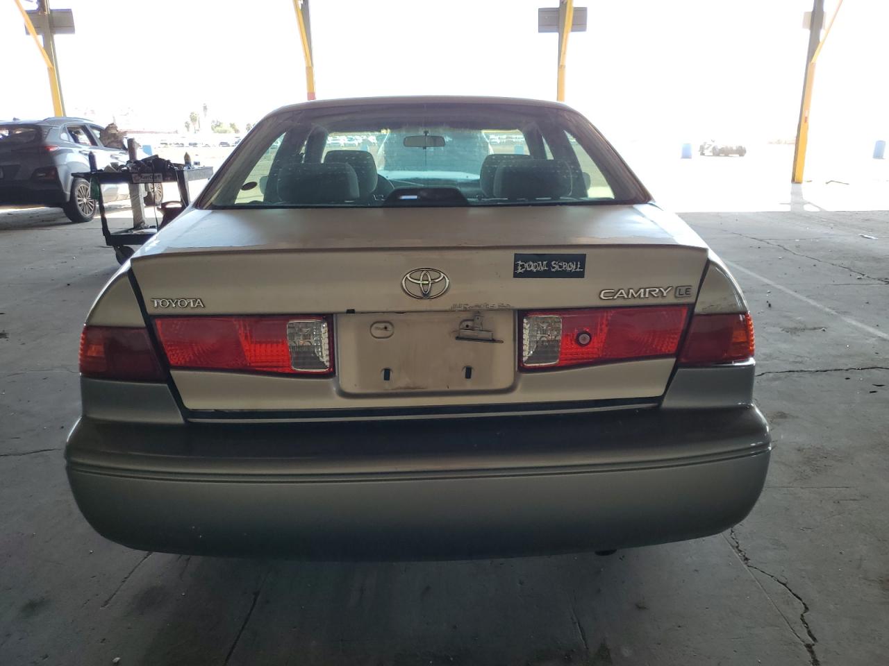 2000 Toyota Camry Ce VIN: JT2BG22K2Y0490640 Lot: 84020285